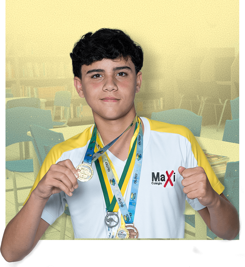Aluno do Colégio Maxi com medalhas